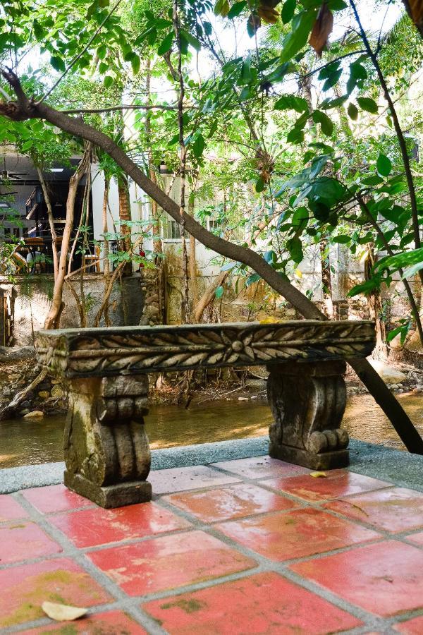 Garlands Del Rio Acomodação com café da manhã Puerto Vallarta Exterior foto